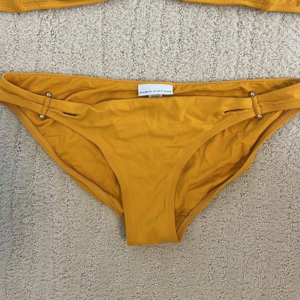 Robin Piccone bikini - Picture 5 of 8